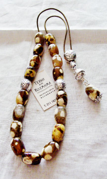 Rosary with beige-brown agate